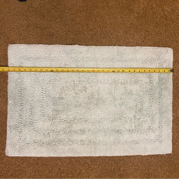 Two Matching Carpets- NOW OR NEVER! - Picture 4 of 8